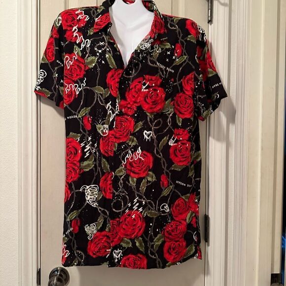 Reason brand shirt with roses, skulls flames, scorpions, snakes  NWOT XL - Picture 1 of 7